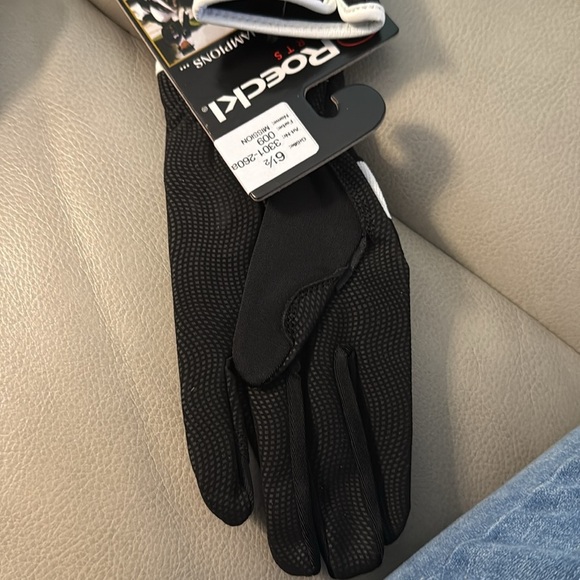 COPY - NWT Women’s Roeckl Black and White Riding Gloves Size 6.5 - Picture 5 of 5
